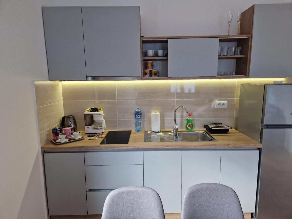 Mb Lux Appartement Vrnjačka Banja Buitenkant foto